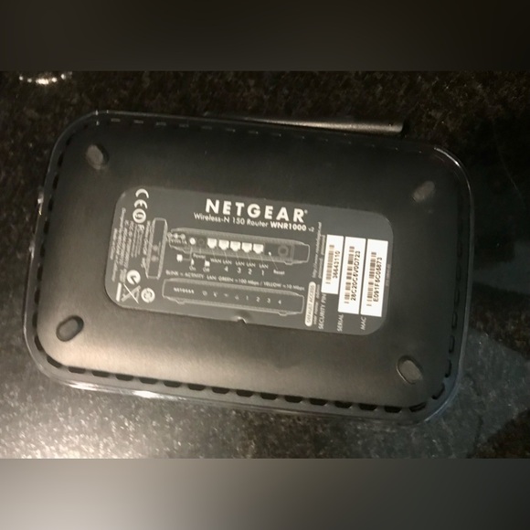 NETGEAR N150 Wireless-N Router WNR1000v2 - Picture 2 of 4